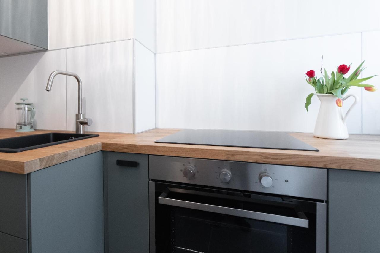 Chic 1-Bed Apt By Canal Walk To Historic Centre Вена Экстерьер фото