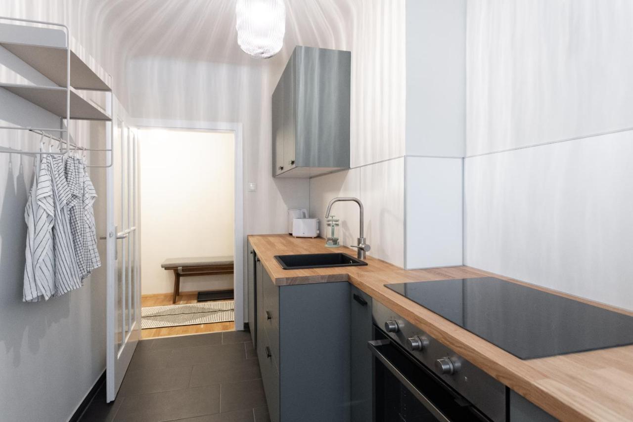 Chic 1-Bed Apt By Canal Walk To Historic Centre Вена Экстерьер фото