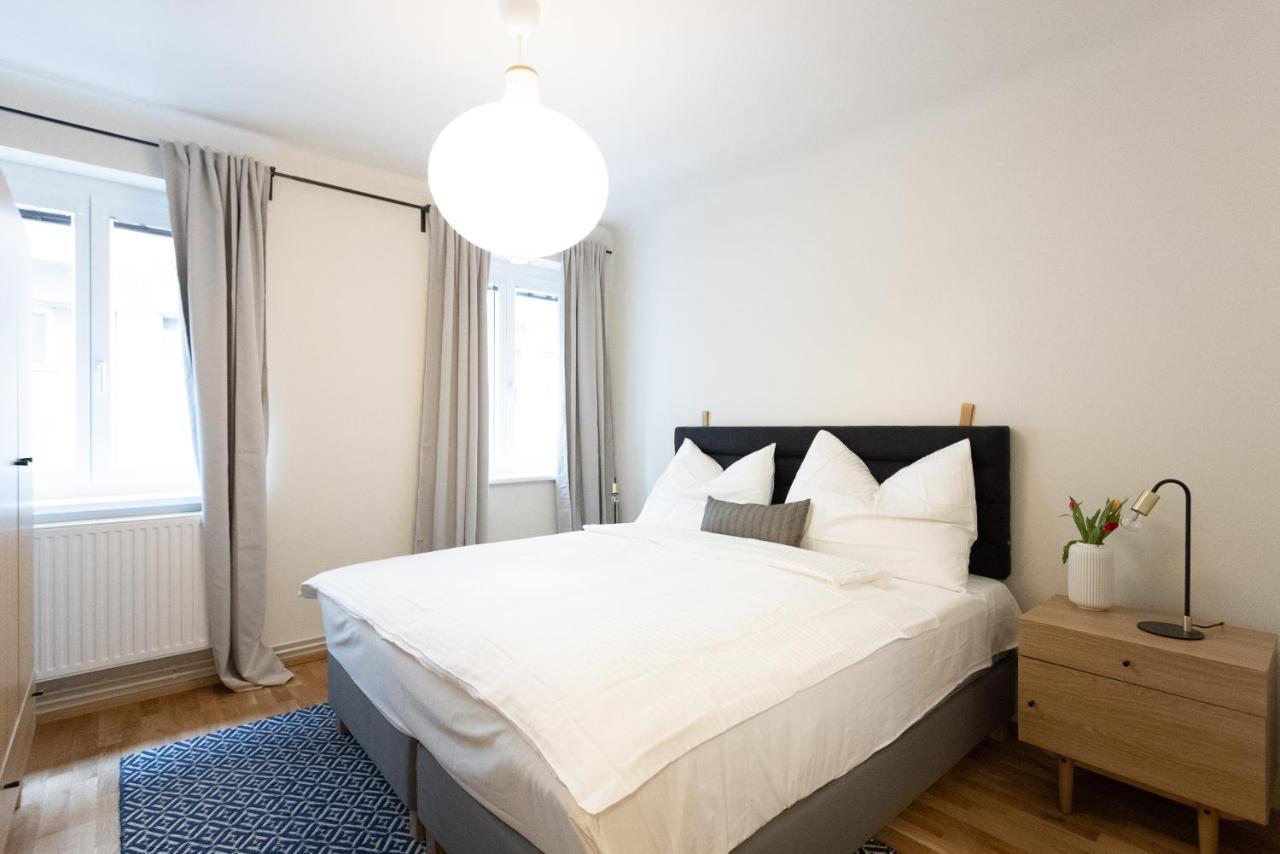 Chic 1-Bed Apt By Canal Walk To Historic Centre Вена Экстерьер фото