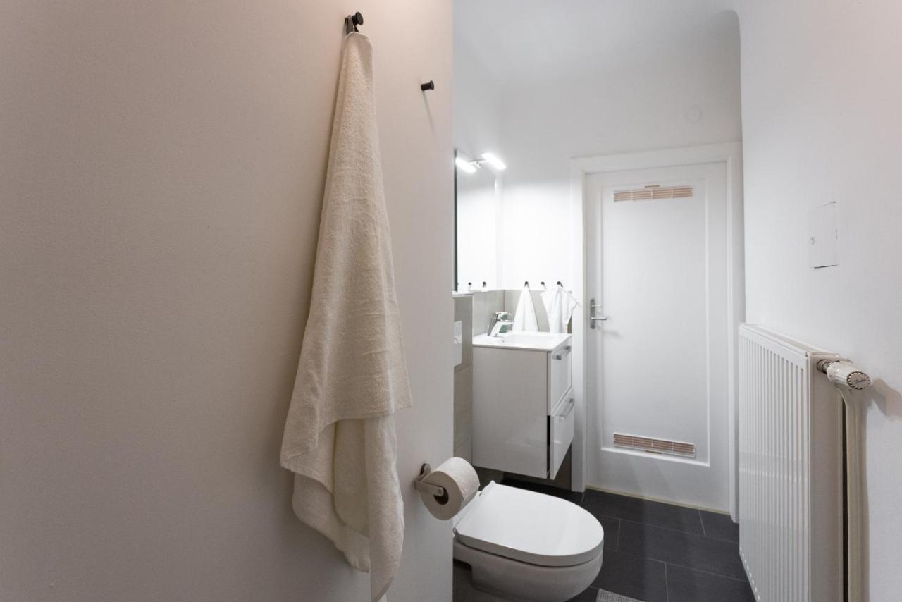 Chic 1-Bed Apt By Canal Walk To Historic Centre Вена Экстерьер фото