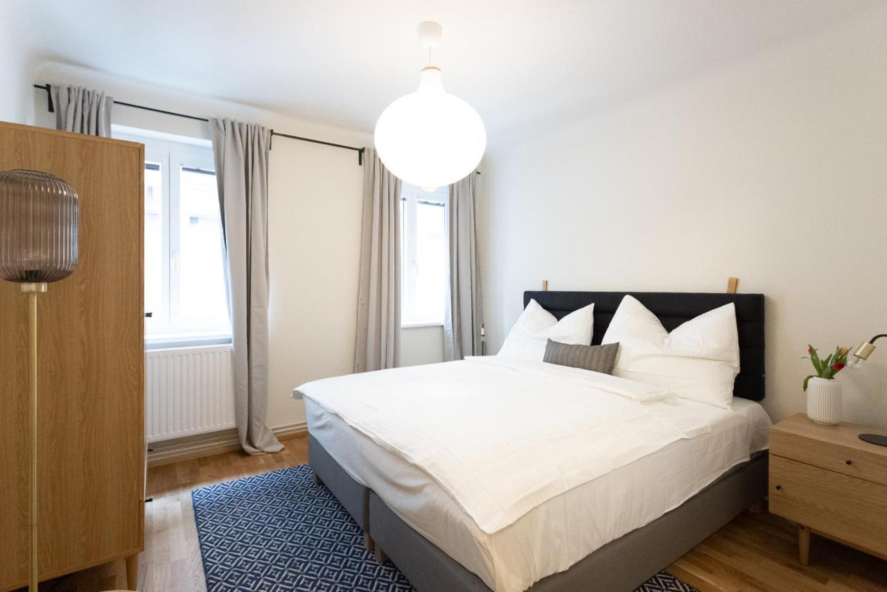 Chic 1-Bed Apt By Canal Walk To Historic Centre Вена Экстерьер фото